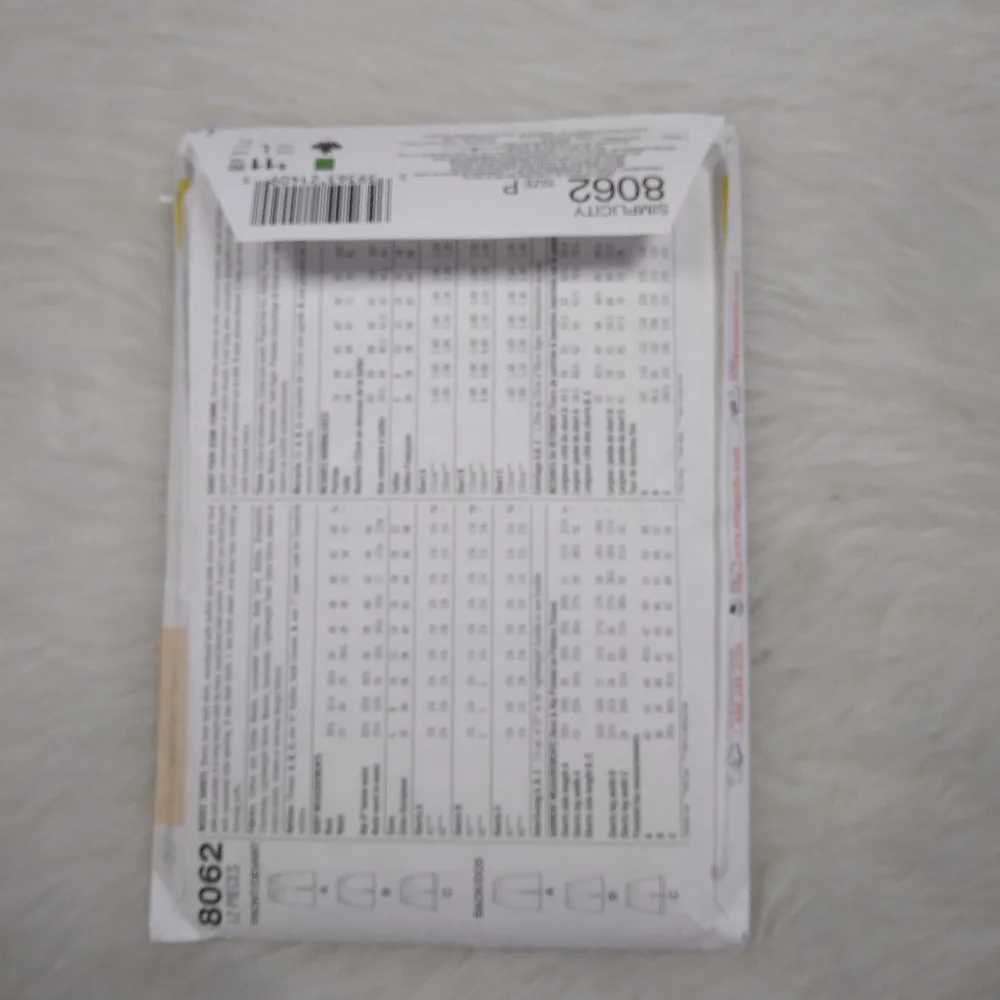 SIMPLICITY 8062 SZ 12-16 Simply The Best Shorts, Single Or Double Pleat, Or Dart